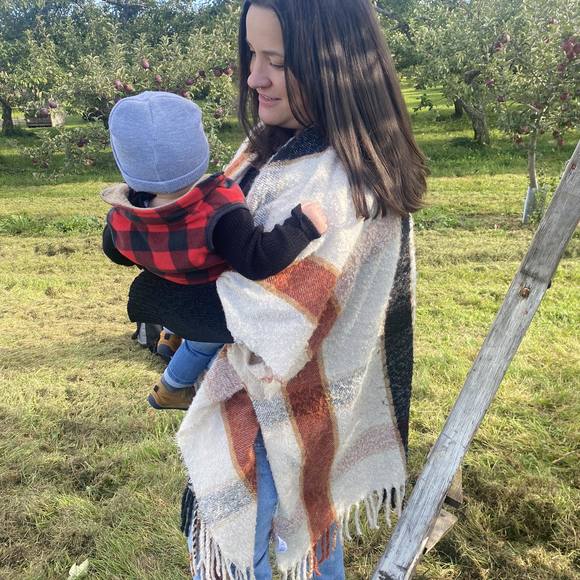 Meet your Posher, Alissa - Picture 1 of 1